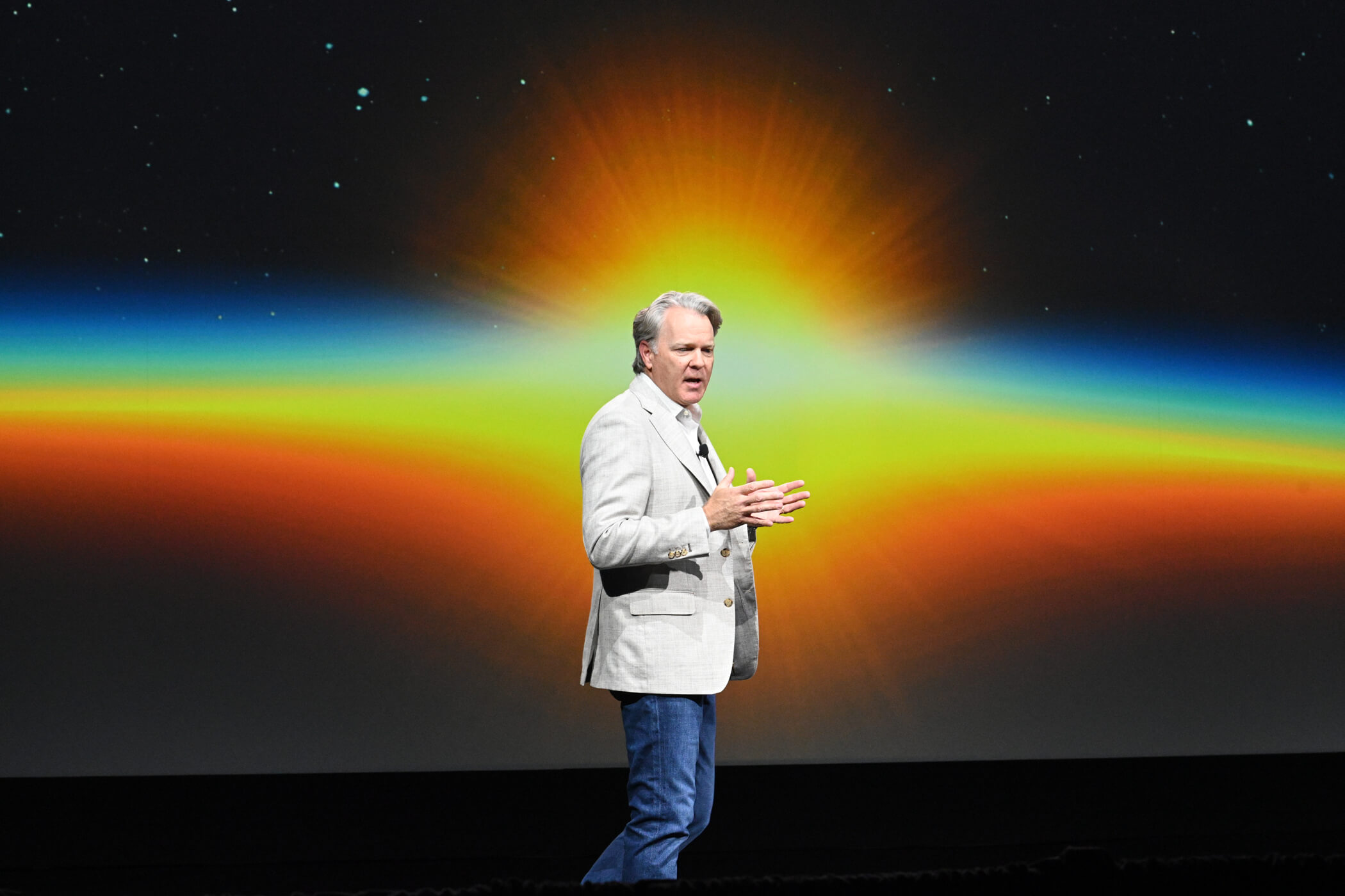 Image of Eric Clark, CEO of Manhattan Associates speaking at the Momentum Conference. 