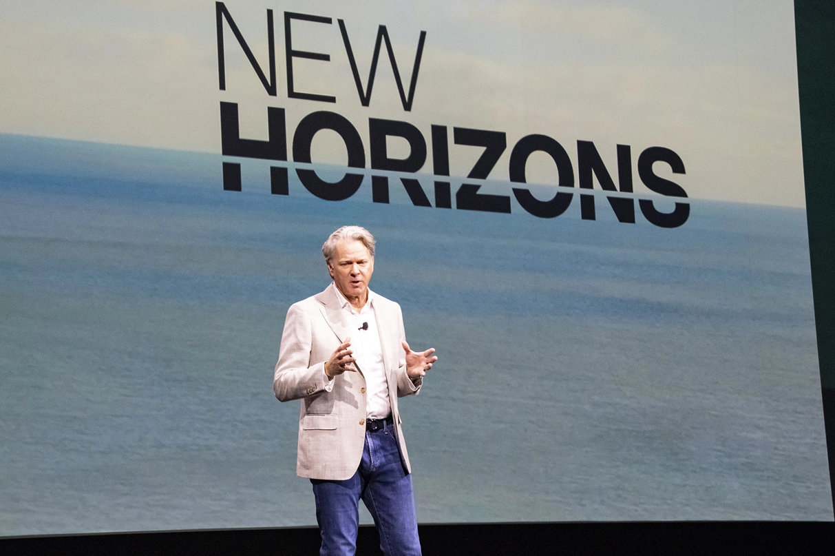 Image of Eric Clark, CEO of Manhattan Associates speaking at the Momentum Conference.